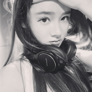 Sm女王黄金圣水视频
