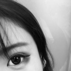 佐山爱医院看望病人
